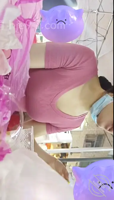 喜欢跳舞的性感小骚嫂子后续~带活泼的小嫂子逛美食街哄好了打野战