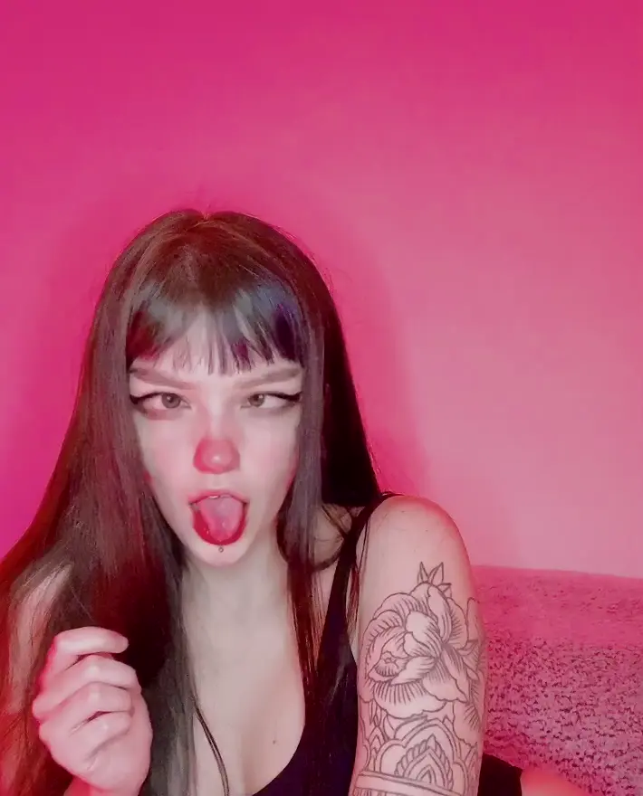 絕對極品Onlyfans自購【LaraLinx】分享【132P 14V 323M】