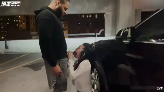 媚黑舞蹈教練張亞楠與黑人激情纏綿，美乳留學生戶外激情