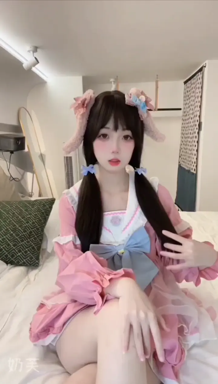 #奶芙  #洛丽塔 🎀 #脸逼同框 😳 #萝莉 🌸 #自慰 🫦