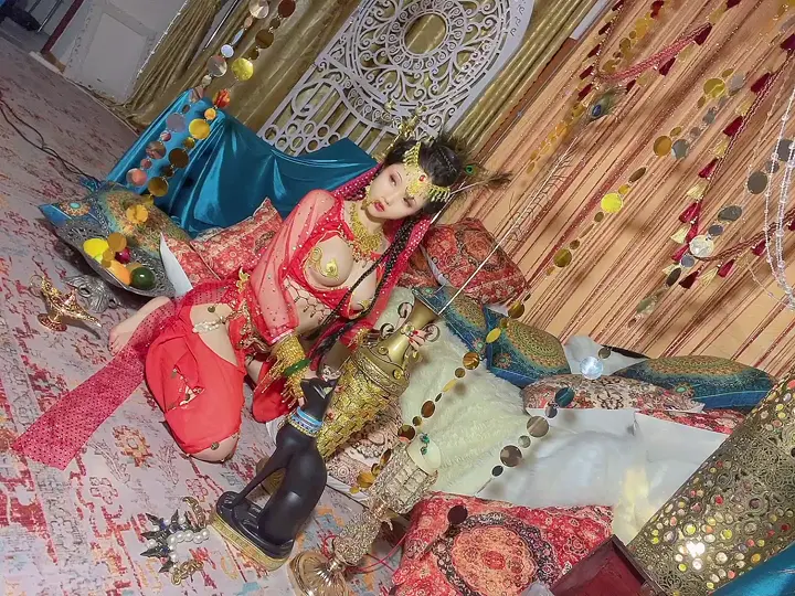 顶级露脸反差女神！推特爆火，极品福利姬【钛合金】大尺度私拍视图，波斯异域风情，骚丁勒逼呼之欲出，超诱人