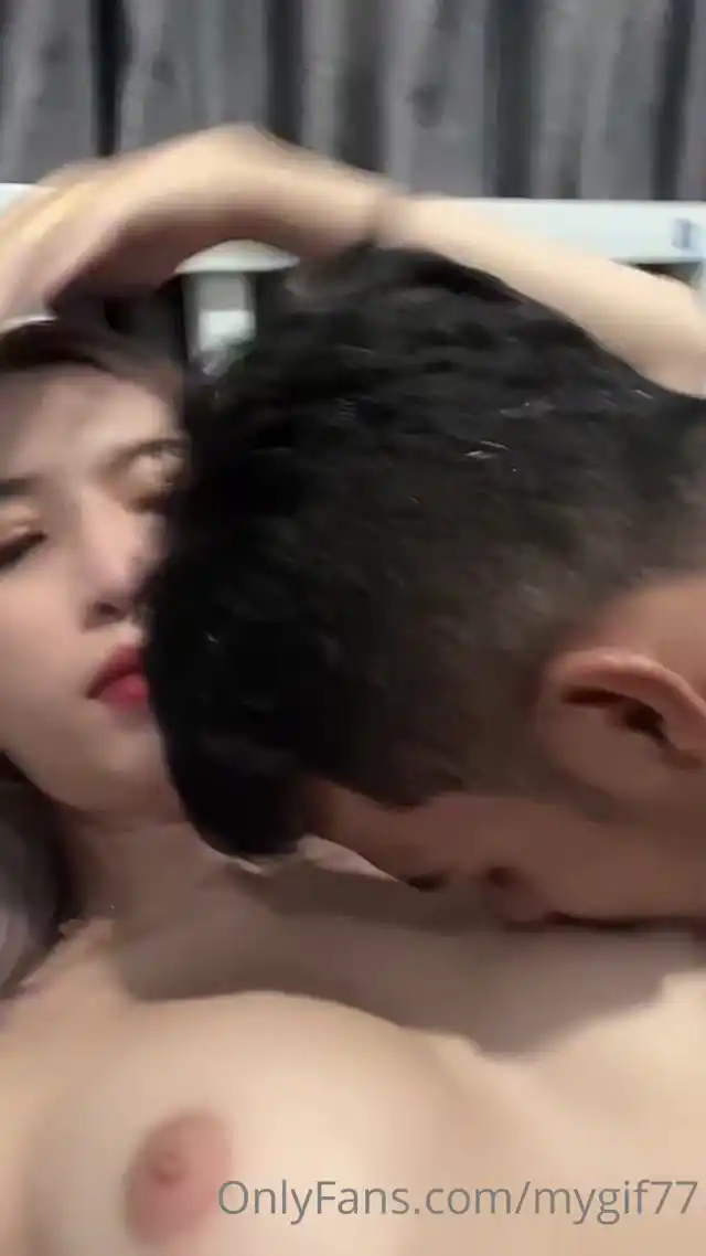 泰国人气 TS - mygif - 高速上展开激情烈车