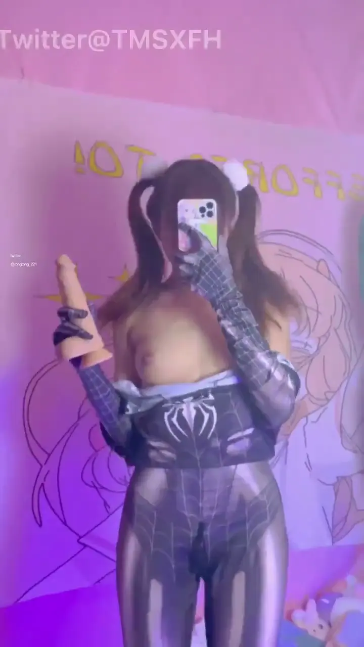 抖音裸舞：小仙云儿