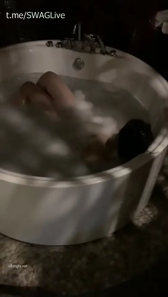 PUA大神专撩青春漂亮学生妹开房啪啪自拍视图几位嫩妹堪比明星148P+97V附赠一段做爱录音对白淫荡 