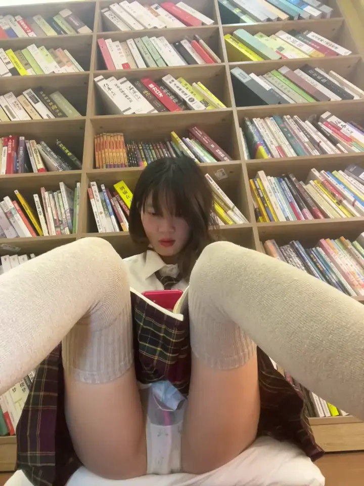 #女大 #JK #自慰 #littleqiu