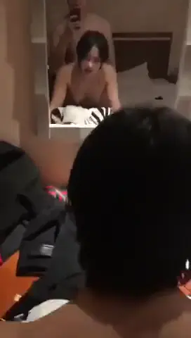 上海撸铁健身教练 小姐姐为了金钱甘愿与有权人3P颜射口交 生活多姿多彩