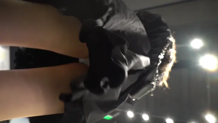 身高170的黑裙高冷美女！蓝色水果n反差！