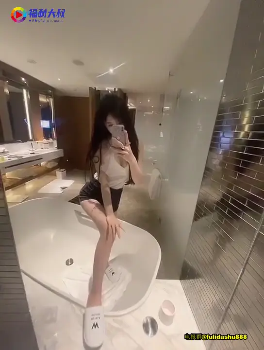 #半糖 半糖 优优 微信福利