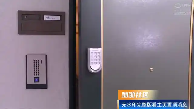 【黑丝爱妻内裤每天湿透 上司串通欺骗绿帽】