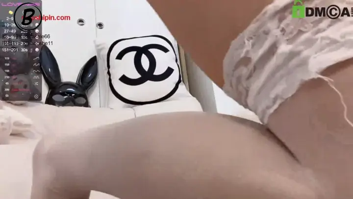 #网红  #推特  #CNVIVI00薇薇    新增  stripchat直播
