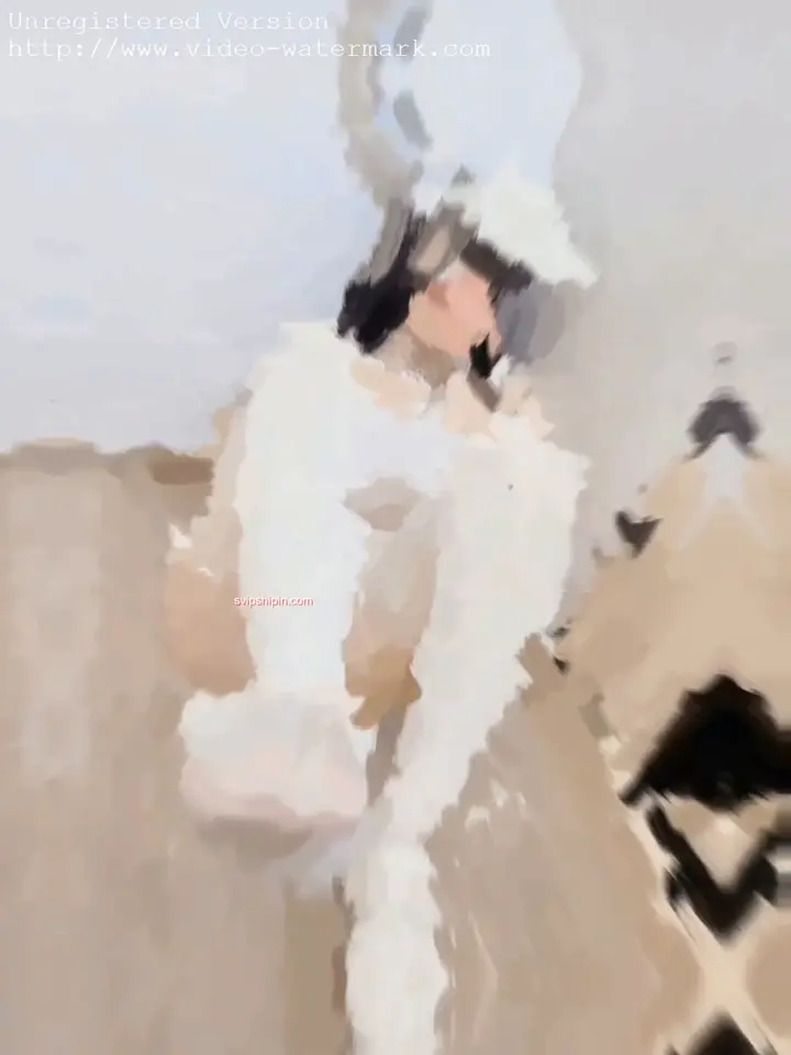 #快手 #困困猫 童颜巨乳主播：穿着蜘蛛衣骚舞；肥屁股特写摇摆；隔着内裤道具摩擦诱惑；大尺度写真图片