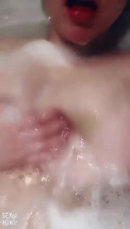 微博：巨乳（Z杯悠悠）