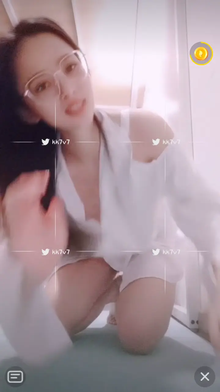 #闪现【直播走光闪现录屏】