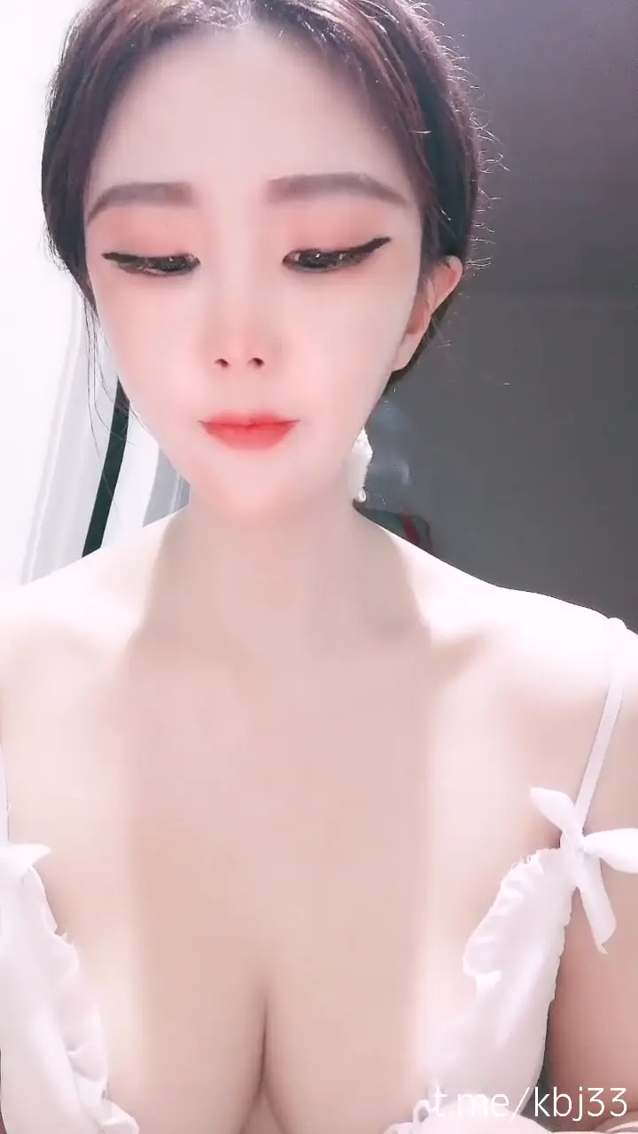 #妖妖私密大 #主播 #直播 #裸舞