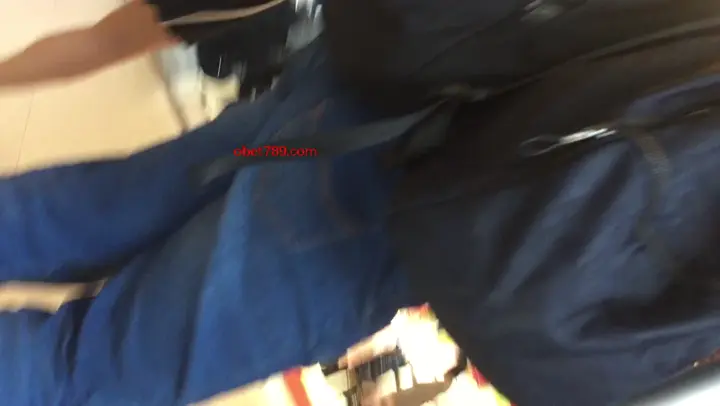 商场偷拍抄底