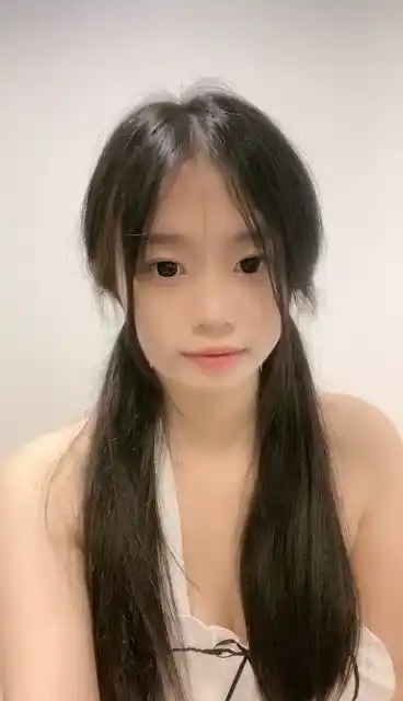 【菠蘿果醬/甜的吐泡泡】讓人流口水的頂級校花下海了!道具自慰 激情大秀