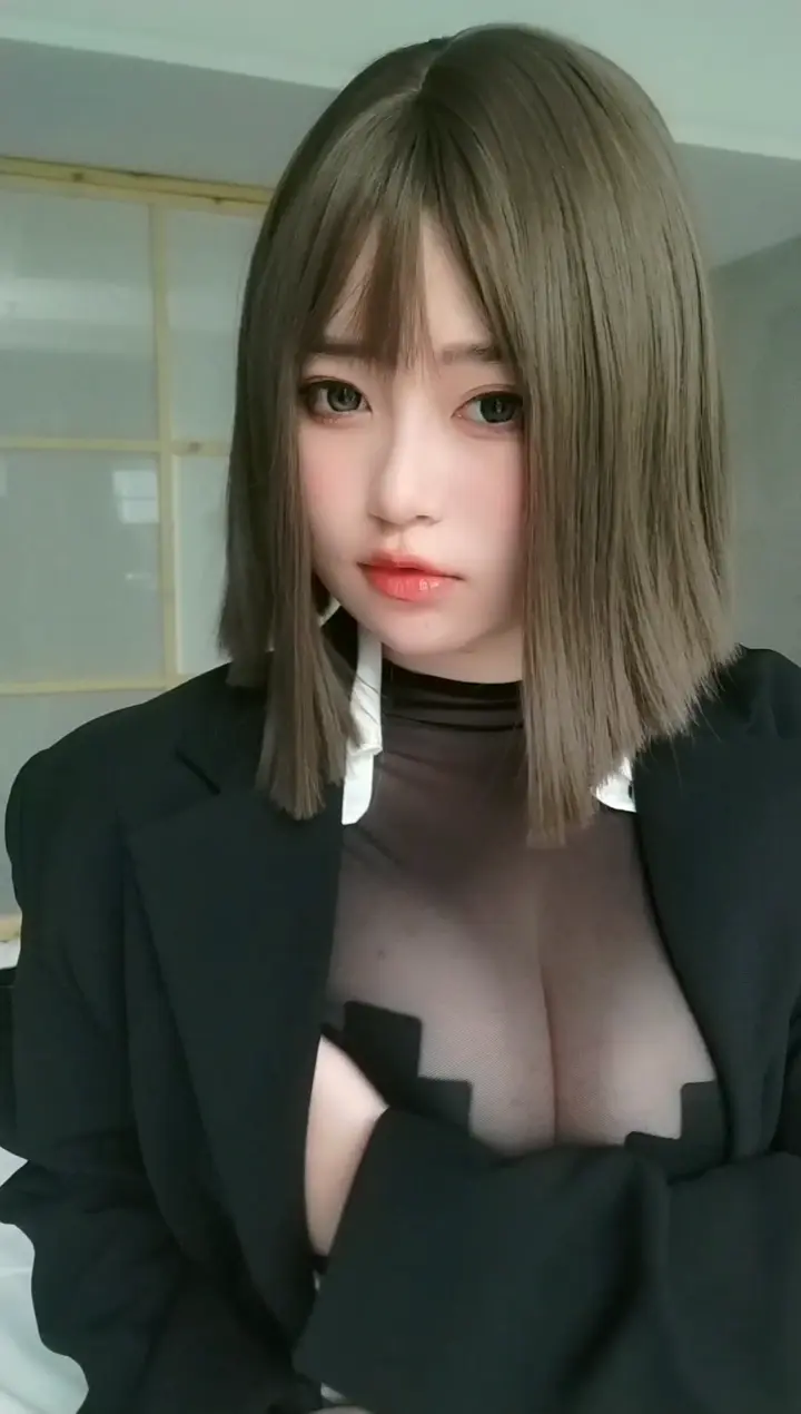#女主K 大胆的秘书