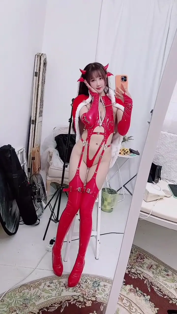 #羽生三未 小恶魔 红色胶衣 65P3V