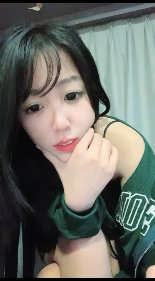 #小妲己 #甜甜也辣 #一葉頁 大學清純學生妹宿舍直播