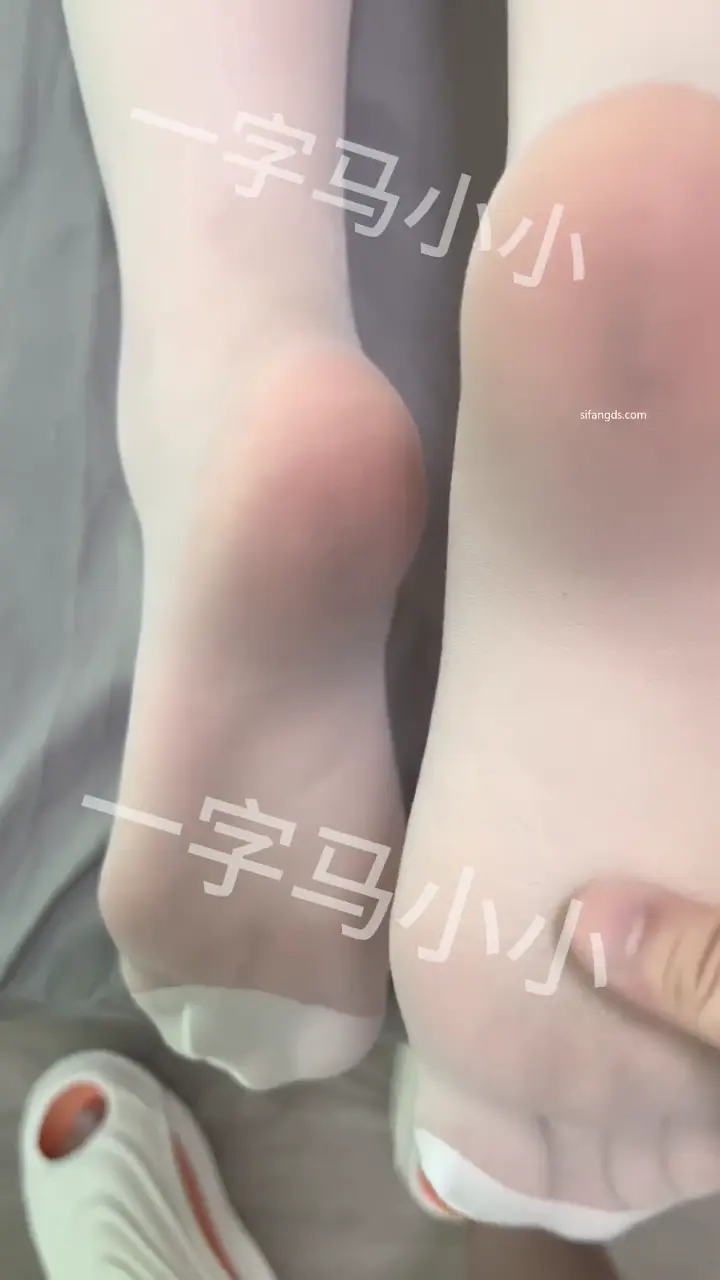 #福利姬 #美腿 #一字马 #自慰 #玩具 #自拍 #汁汁 #合集