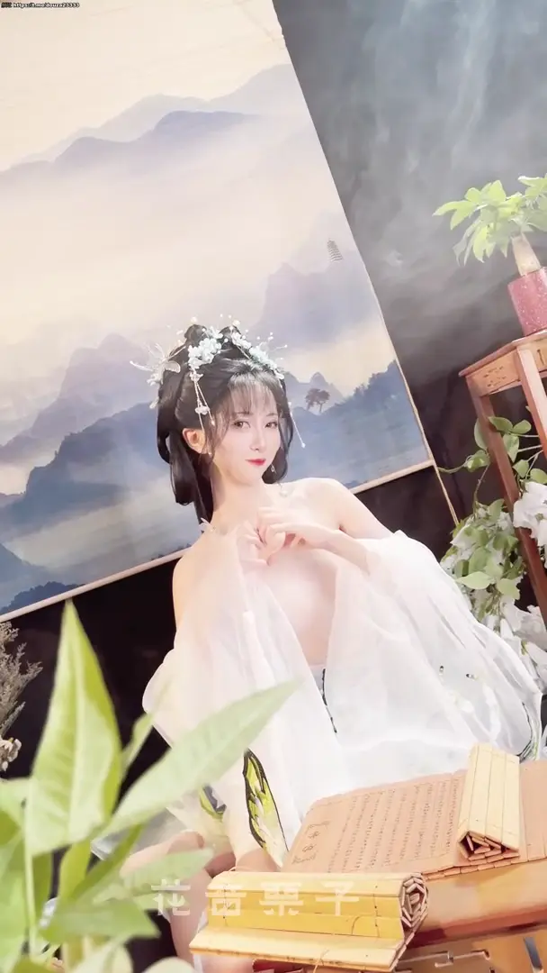 #花音栗子 #金鱼 苍梧谣[61P2V-2.14G]（1月7打赏群资源）