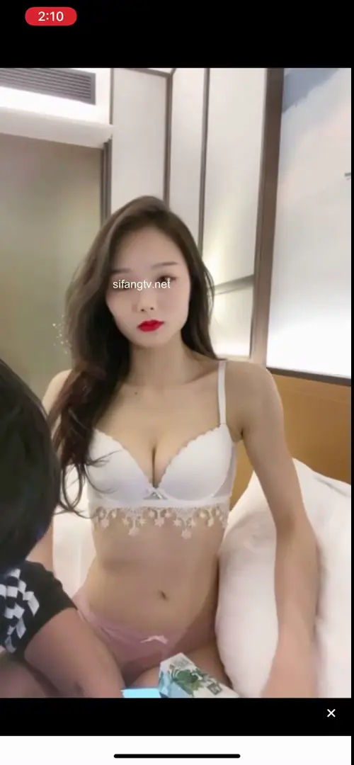 #水多活好不粘人 舞蹈学院的学生性感艳舞 一字马 脱衣舞