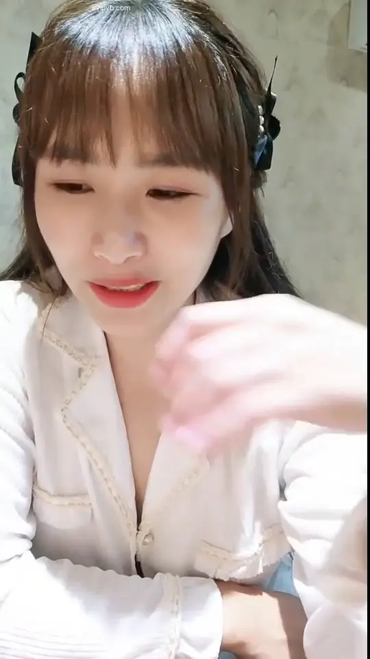 小奶貓：櫻桃小硬糖