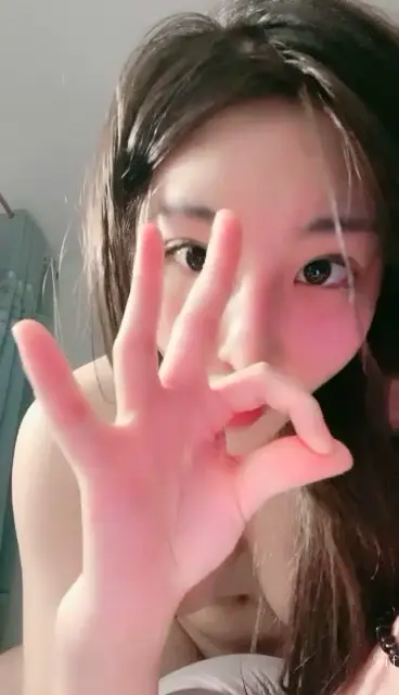 酒窝女神全裸舞!鸡儿不硬算我输【温婉】