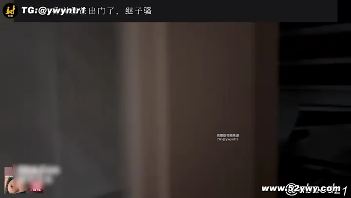 “儿子，你们俩父子的精液都在我的逼逼里了”凌晨回家的儿子撞破继母的淫荡性事，爸爸出门后他再也忍不住内心的冲动，爬上了继母的身体。性瘾继母摆出一副欲拒还迎的骚样子，儿子年轻的肉棒一招一式都充满活力，对于女性的肉体有着无尽的探索欲望，既有情调又有爽感，比上来就横冲直撞的老公强了几百倍，这是继母喜欢的性爱方式！