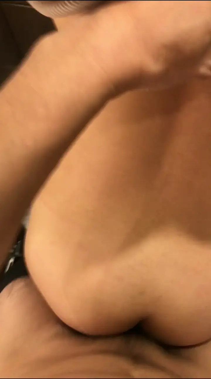 精品自拍： 户外系列