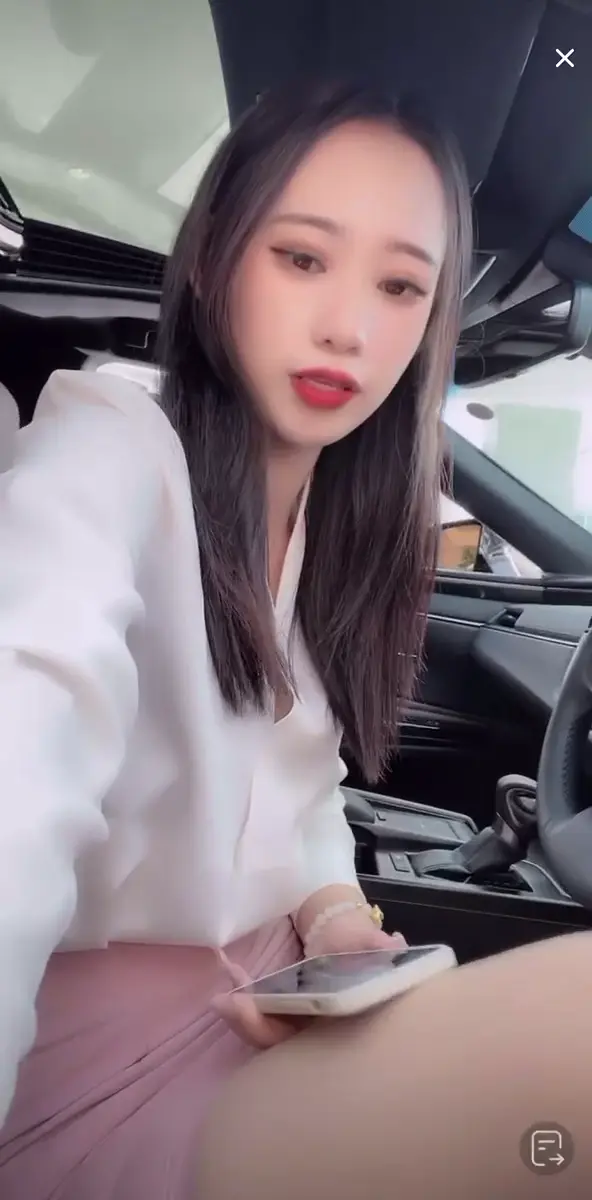 #抖音骚牌 #直播闪现 #走光露点