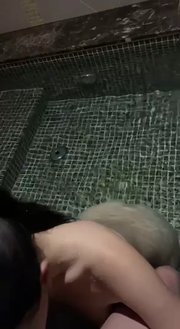 極品反差婊 小網紅與金主爸爸酒店激情啪啪啪，主動拍攝做愛影片