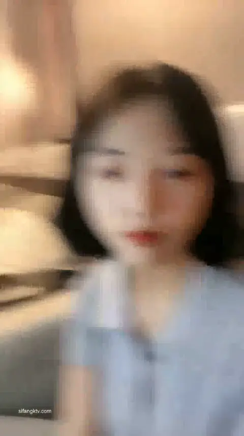 #短发气质新人小妹,露奶露逼诱惑,胸好大