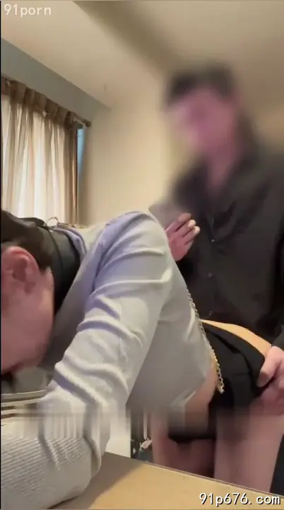 你这么骚  你男友知道么 哈哈  #91porn-今日排行