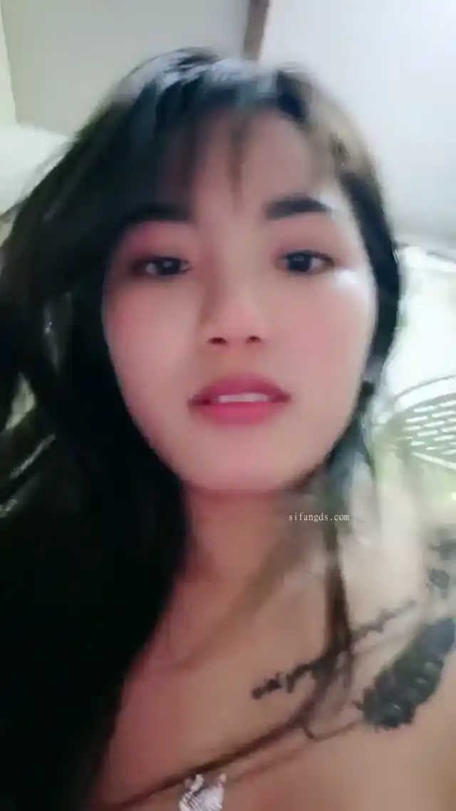 极品性感美女和炮友在宿舍吃鸡干炮美滋滋！【性感小可爱】娇喘嘻嘻特别淫荡特别是粉鲍很招人喜欢