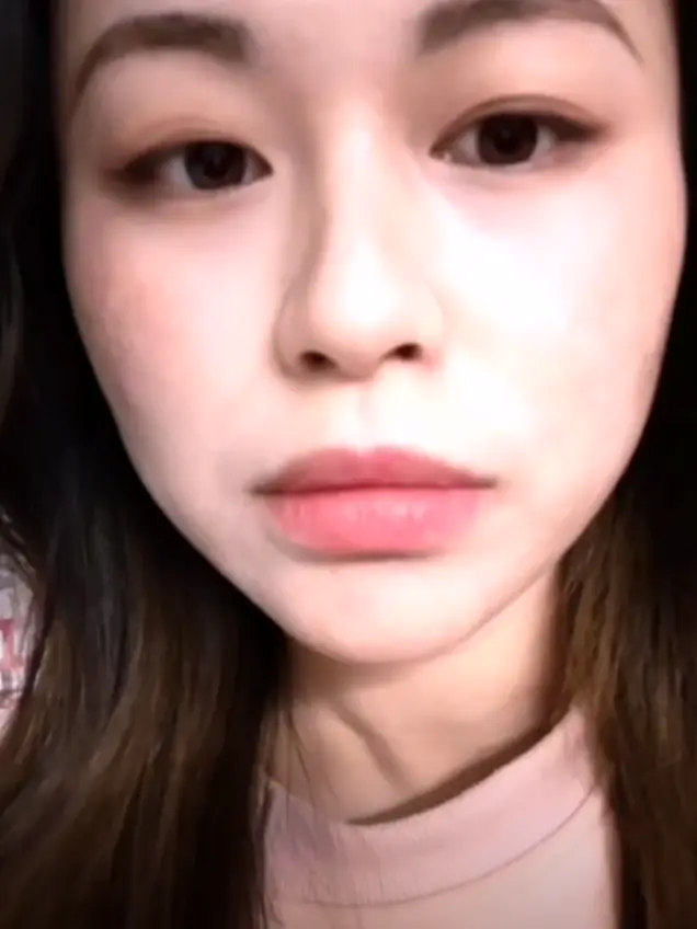 泄密流出坑闺蜜系列女室友偷拍玩抖音的研究生学姐洗澡. #偷拍 极品站着撒尿，你见过女人站着尿尿的吗？