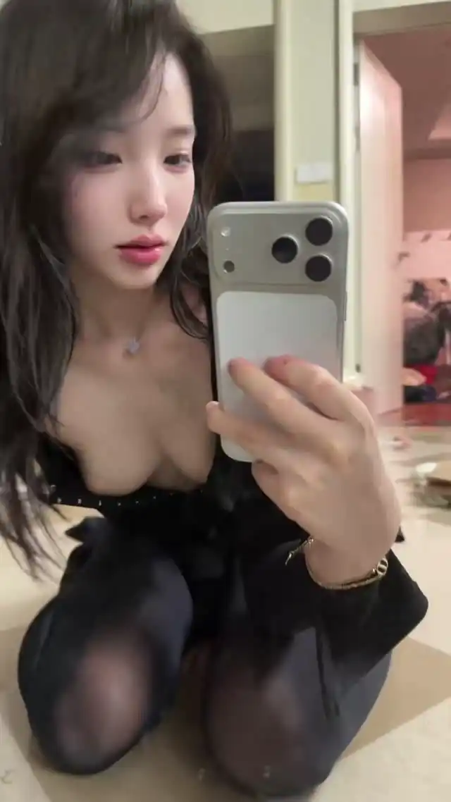 标签:#小瓜陆 #高颜值 #女神 #厚黑