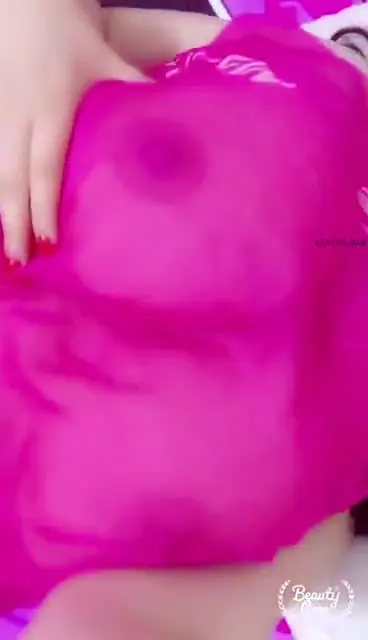 微博：巨乳（Z杯悠悠）