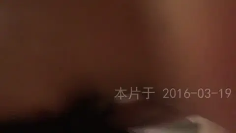很卖力的妹子
