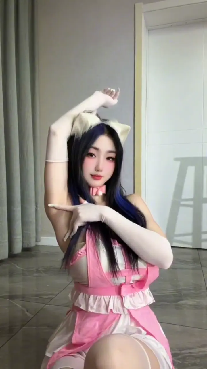 嘬嘬嘬💗看这里贱狗🖤盯着妈妈的腋下~把废物精水排干净🖤亲妈祖宗要用你的劣质蛋白质敷面膜🖕🏿