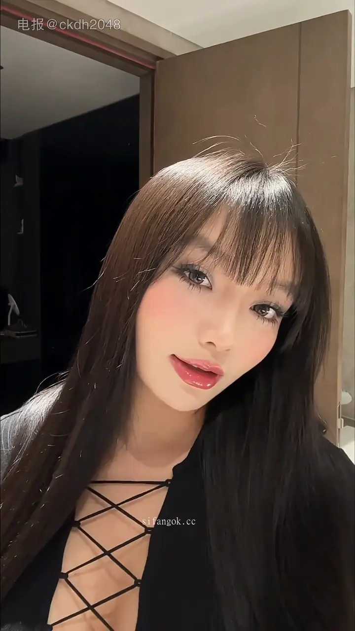【抖音福利】肉蛋巨乳肥臀BBW【奈奧米】誘惑肥臀展示 9V