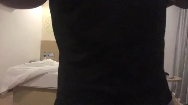【91约妹达人】今夜大场面 打入某 #学校女生寝室 一起来酒店喝酒聊天 留下小美女激情干炮 经典佳作娇喘不停