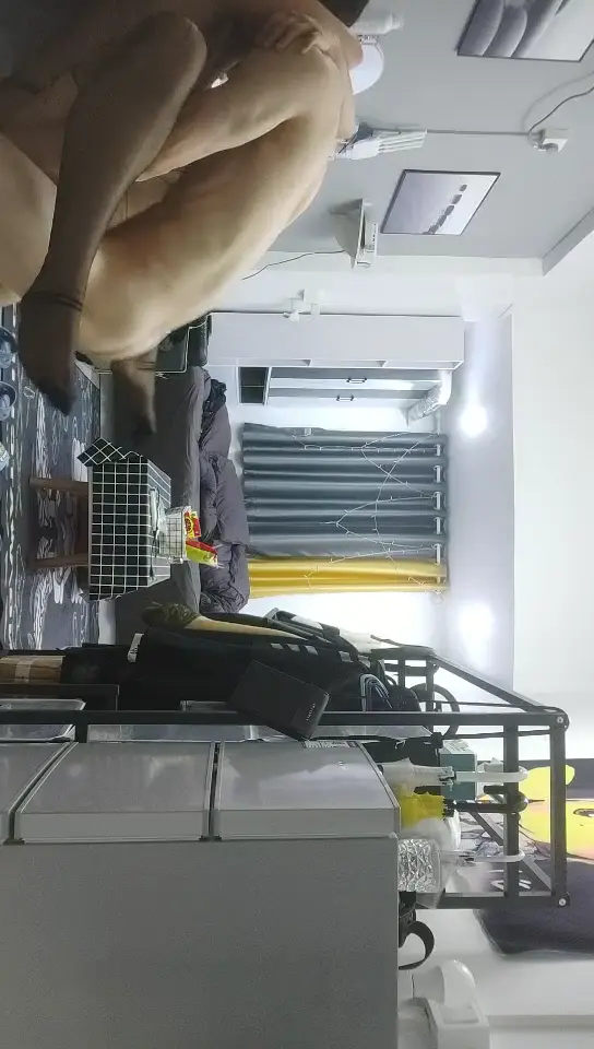 【#麻辣王子】01-11情場浪子,良家收割機,一晚三炮,跪在椅子上後入,小妹妹被徹底征服,觀賞性極佳,強烈推薦