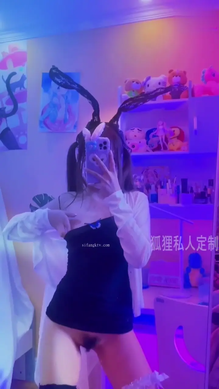 推特    小仙云儿    新裸舞