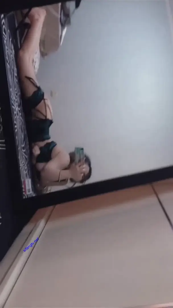 #温心怡 巨乳模特@温心怡 尺度私拍合集 第二弹