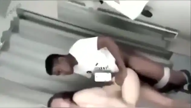 媚黑绿帽淫妻反差婊群P黑人，老公甘愿献出美丽妻子给黑人肆意玩弄反差