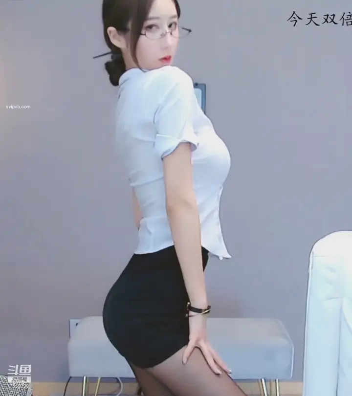 斗鱼：小南南