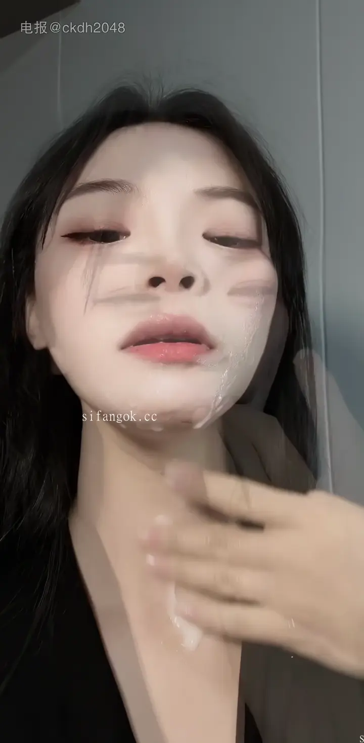巨乳騷妹私密爆乳