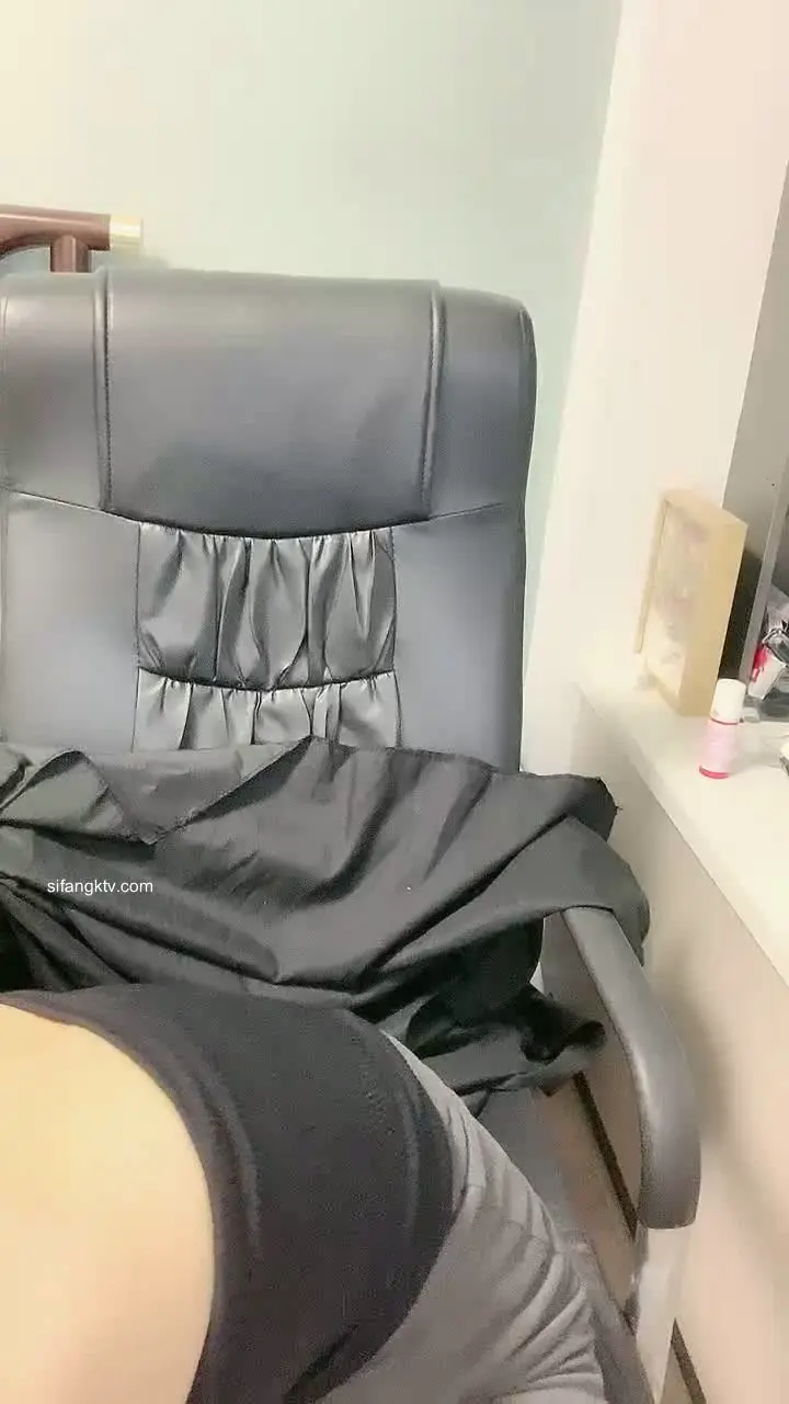 #清純涵涵  帶紋身男回家首秀啪啪⠀