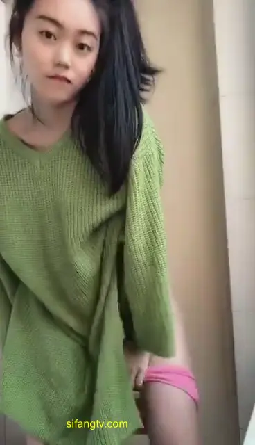 浙江美术学院吴x晶私圈妹子凉亭、学校露出、宿舍自拍、旗袍情趣自慰 4套合集